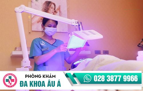 Môi nổi hạt trắng nhỏ là biểu hiện của bệnh gì?