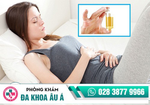 TIỂU RÁT BUỐT Ở NỮ GIỚI