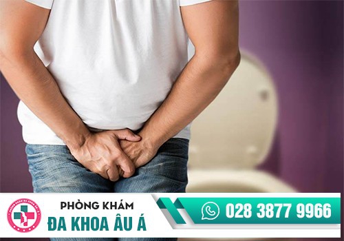 Đi tiểu lâu ra khiến việc tiểu tiện khó khăn