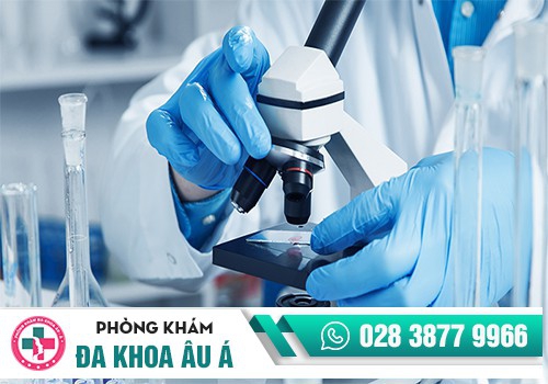 Thực hiện xét nghiệm giúp phát hiện các bệnh ngoại khoa nam sớm